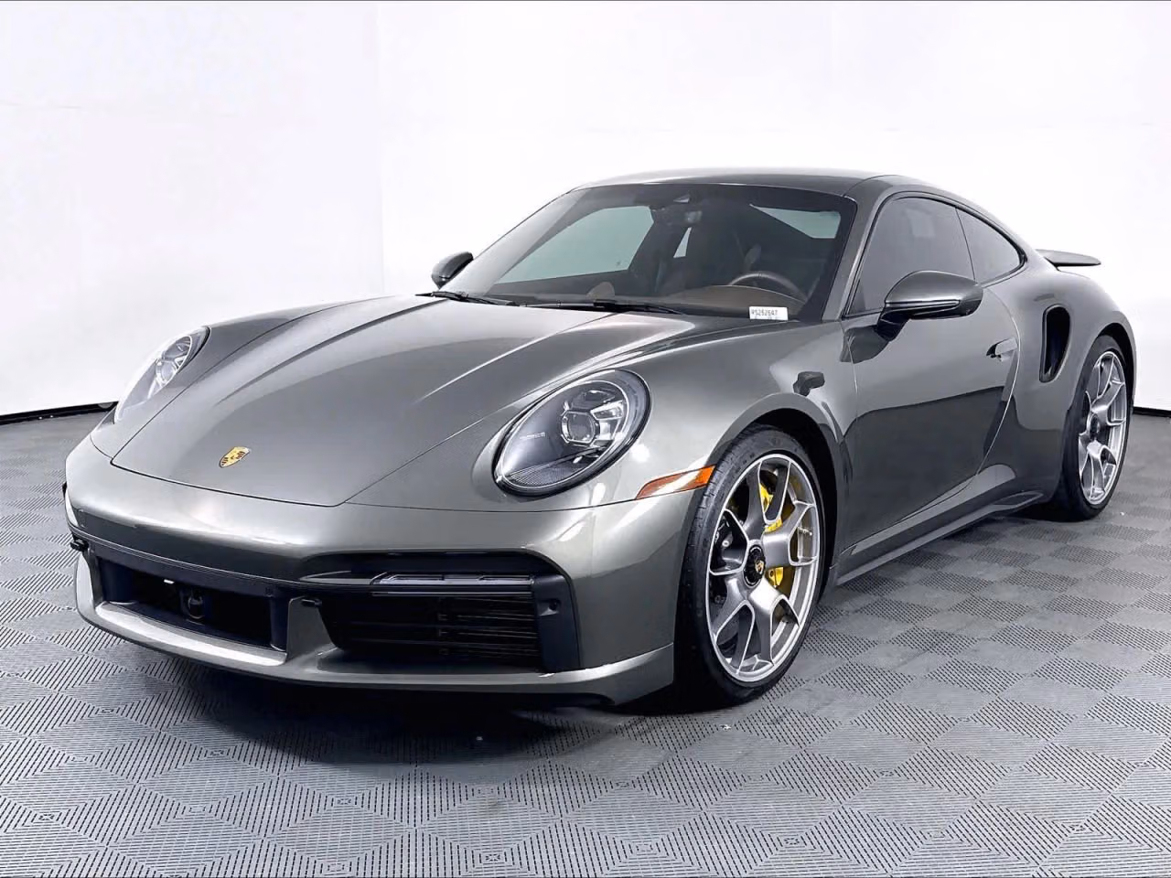 
           
        2024 Porsche 911