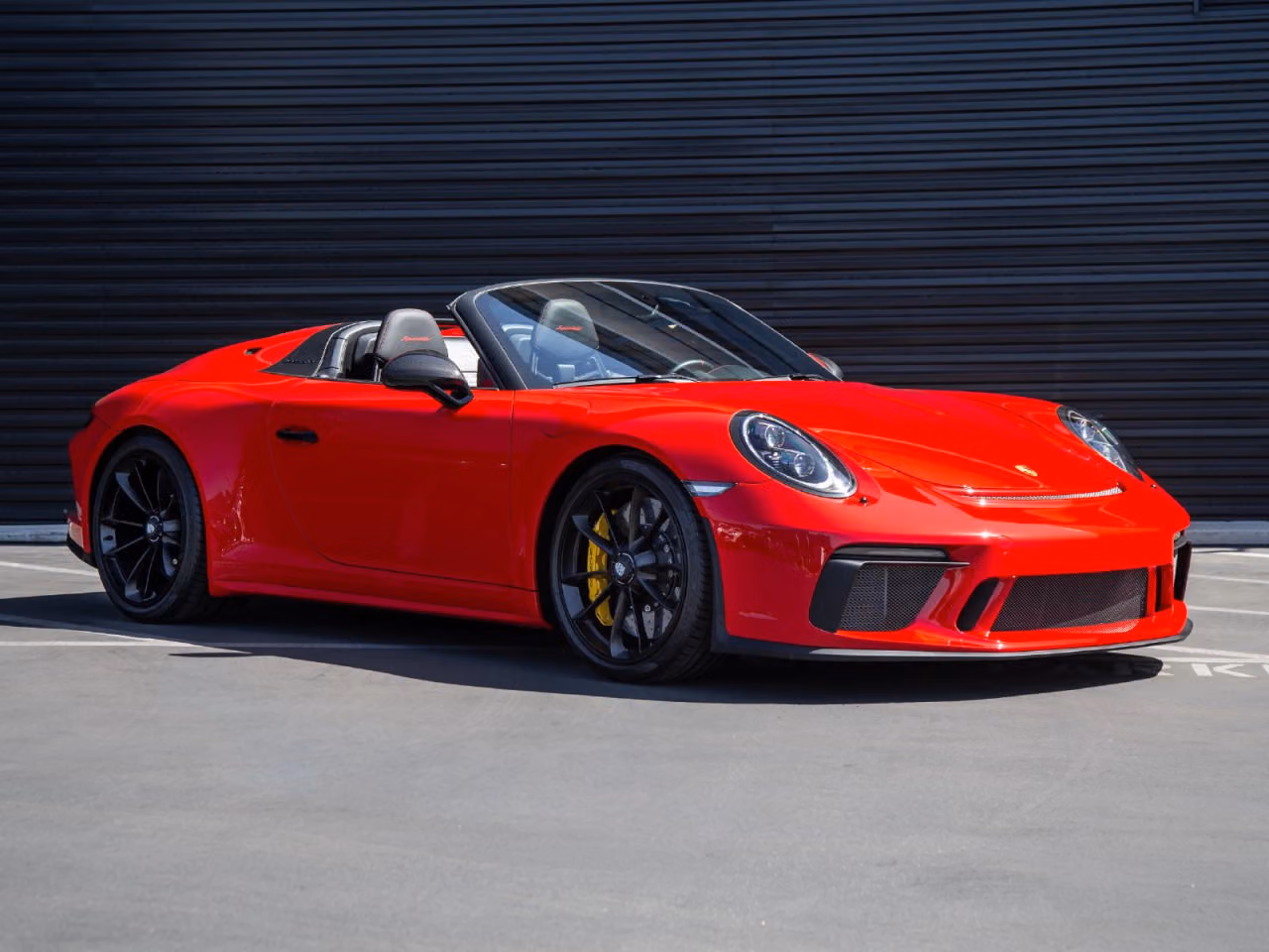 
           
        2019 Porsche 911