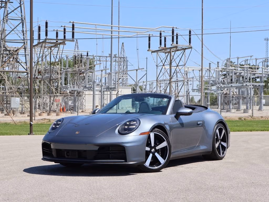 
           
        2025 Porsche 911