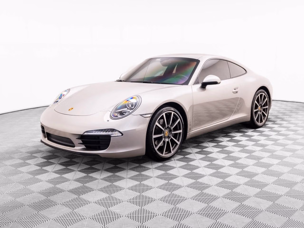 
           
        2013 Porsche 911