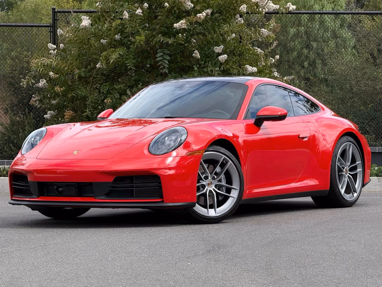 
           
        2025 Porsche 911