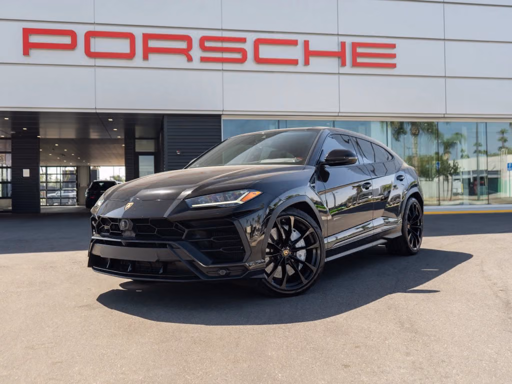 
           
        2020 Lamborghini Urus