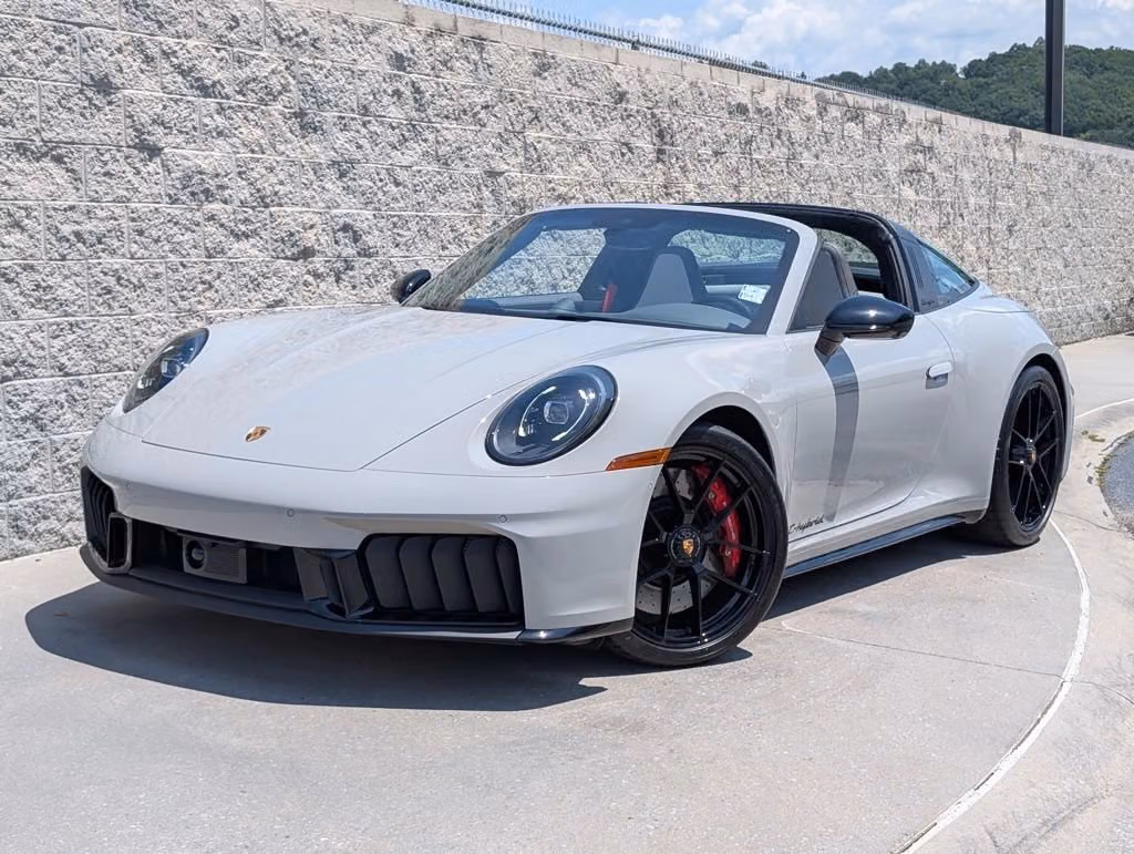 
           
        2026 Porsche 911