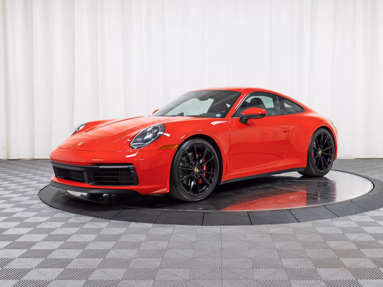 
           
        2020 Porsche 911