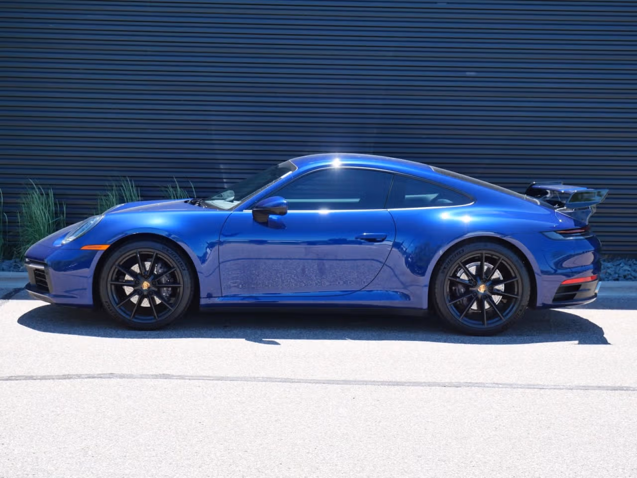 
           
        2023 Porsche 911