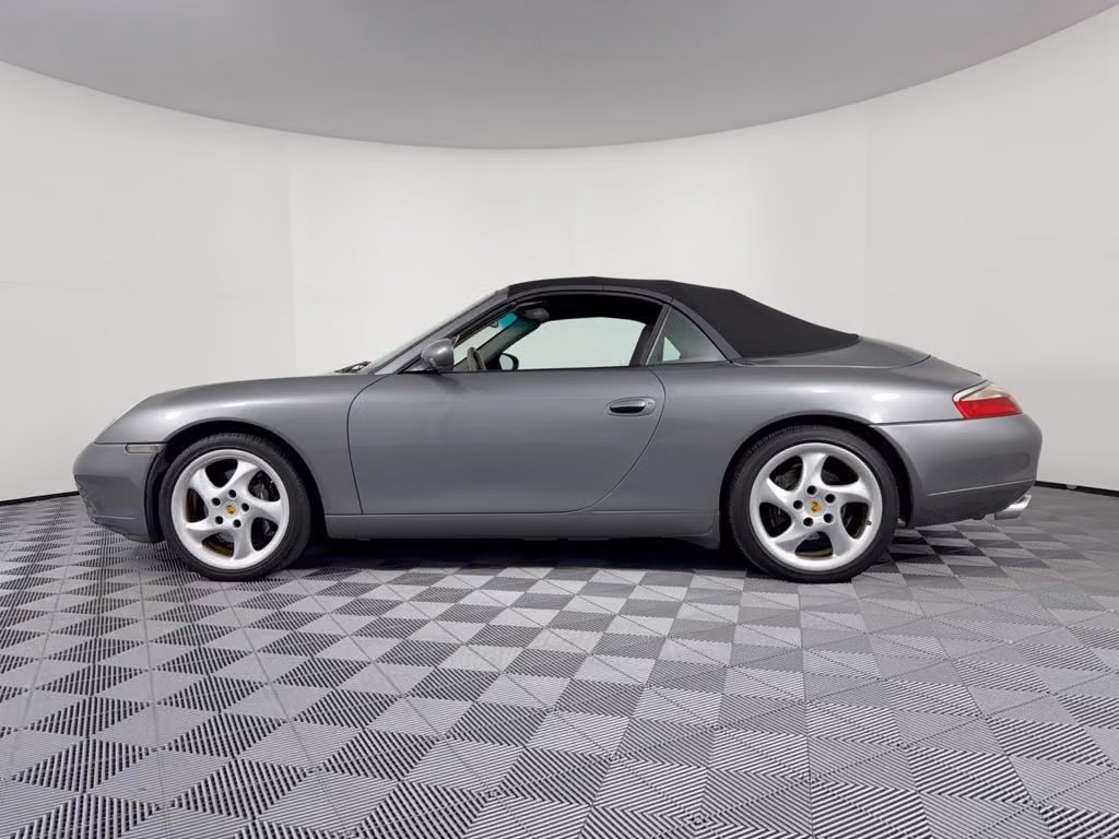 
           
        2001 Porsche 911