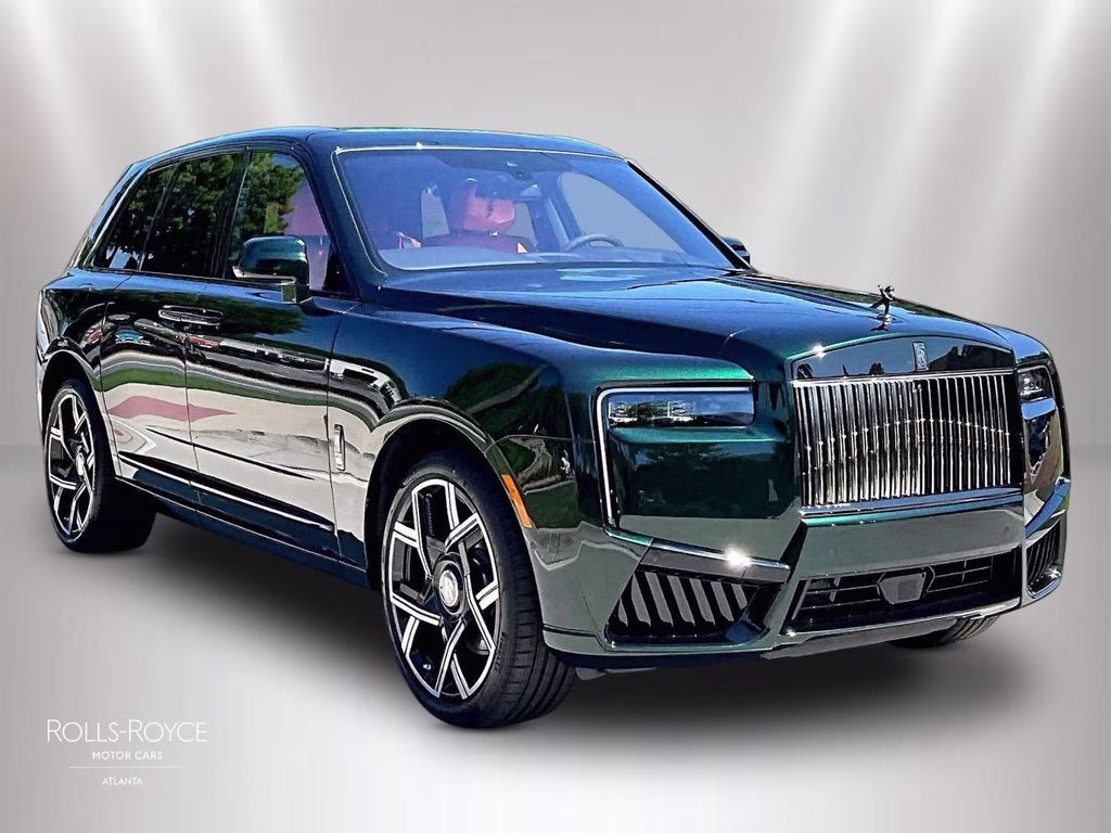 mph001_1456342613_sla33ha00vu236351_2027_rolls_royce_cullinan_black_badge_dark_emerald_2_111262_bbbdead441