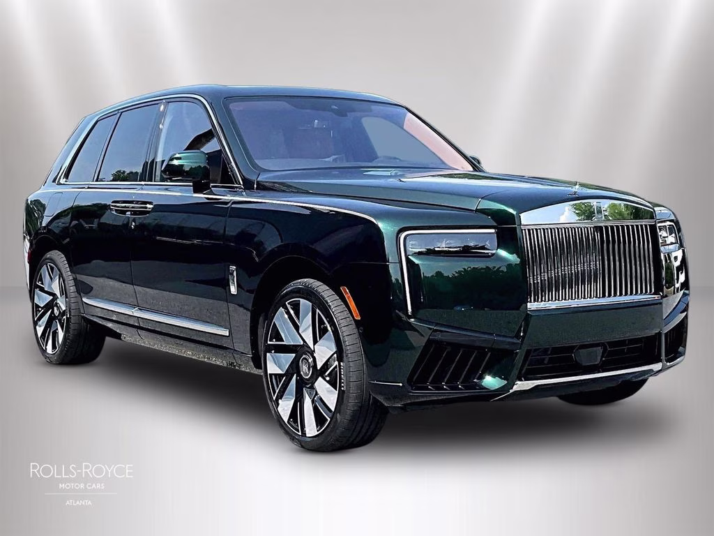 mph001_145912005_sla23ha08vu236920_2027_rolls_royce_cullinan_dark_emerald_2_111982_19e12ee43f