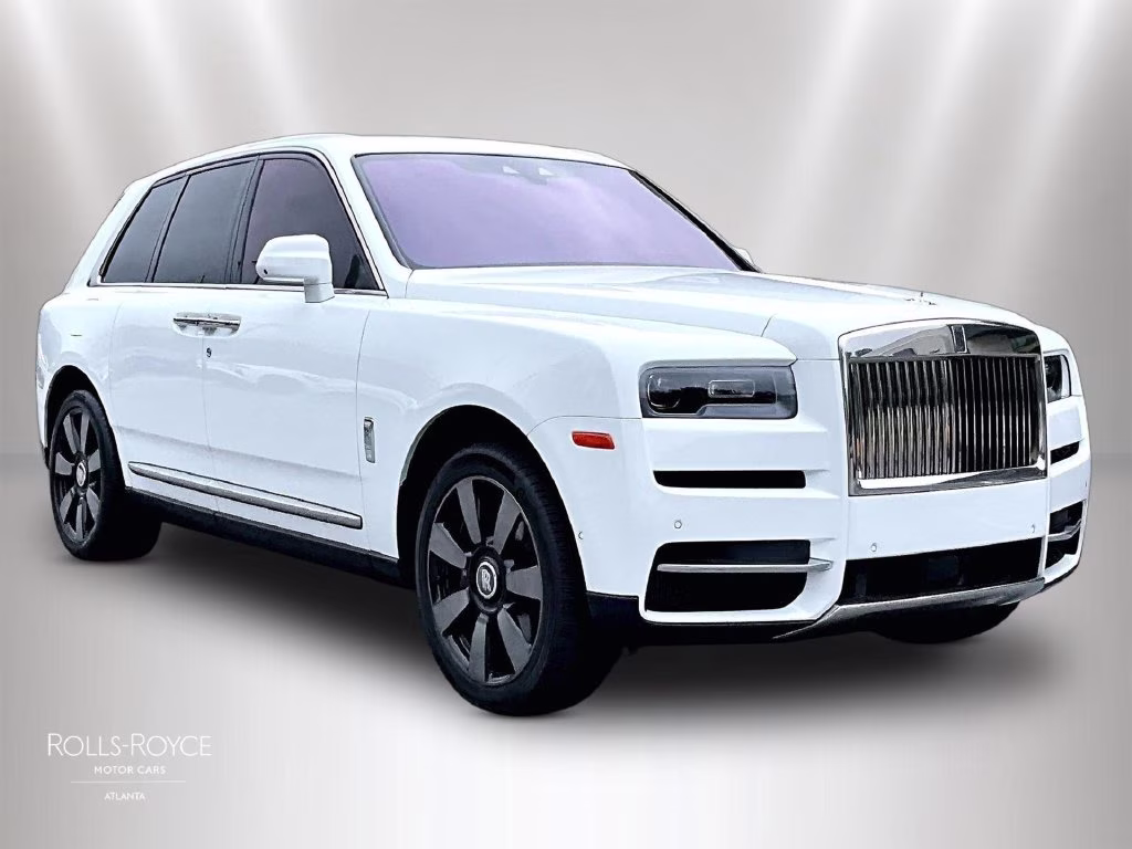 mph001_1996317635_slatv4c0xru222205_2024_rolls_royce_cullinan_arctic_white_2_114232_c26040319a
