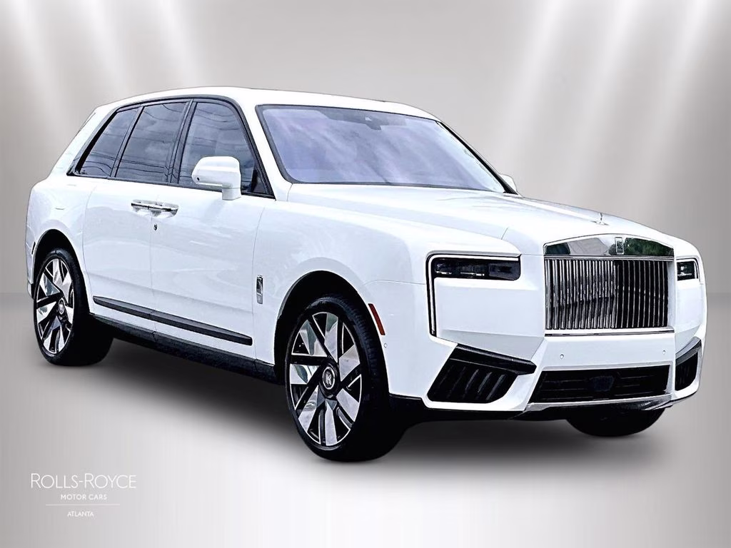 mph001_2616555009_sla23ha01vu237066_2027_rolls_royce_cullinan_english_white_2_112726_a96d6095ce