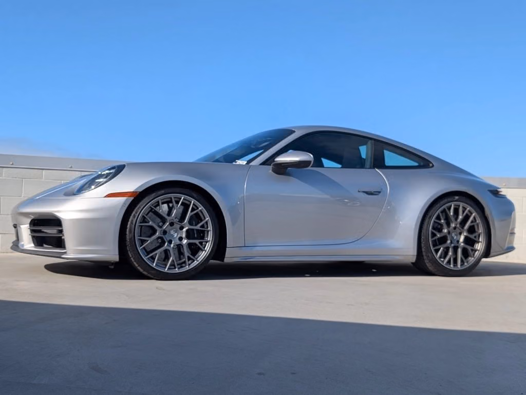 
           
        2025 Porsche 911