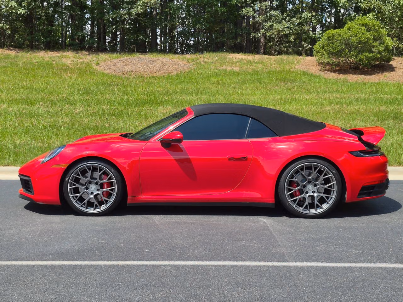 
           
        2020 Porsche 911