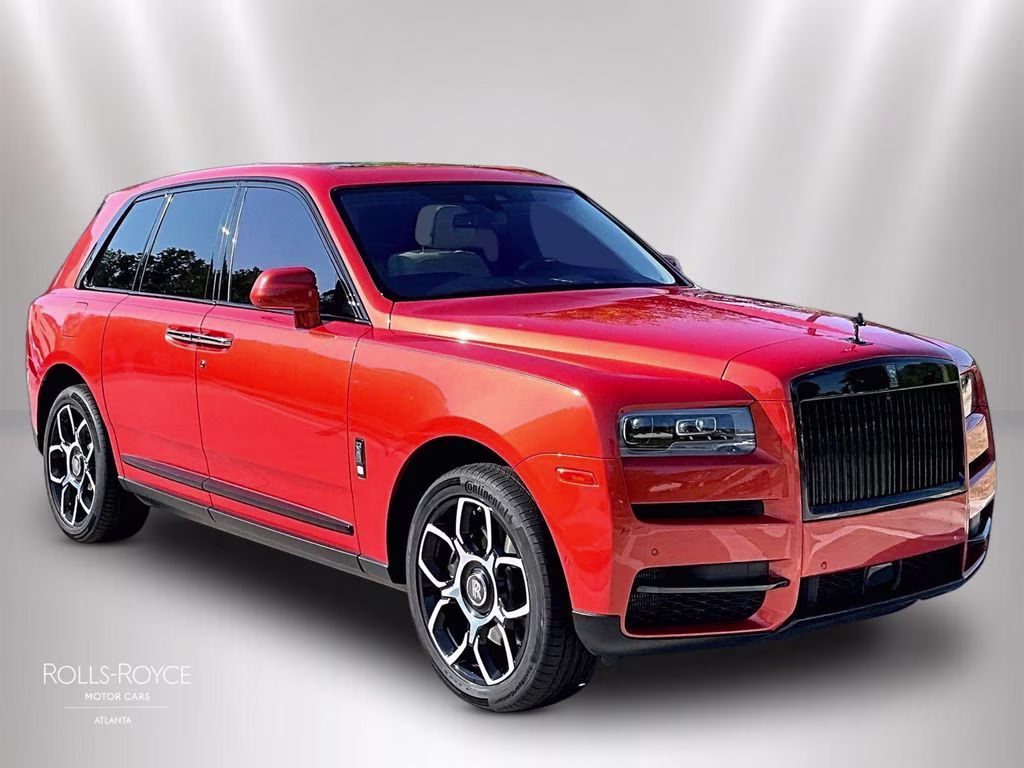 mph001_709832570_slatv8c02nu210373_2022_rolls_royce_cullinan_black_badge_crystal_over_orange_metallic_2_110920_657608d802
