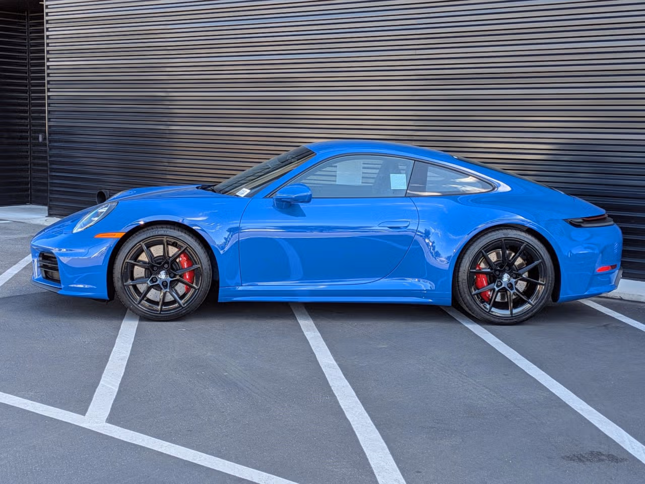 mph001_870083015_1280_3ea0cbdfc7