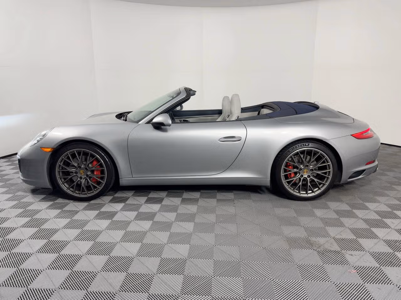 mph001_995534470_1280_50b0cfb583