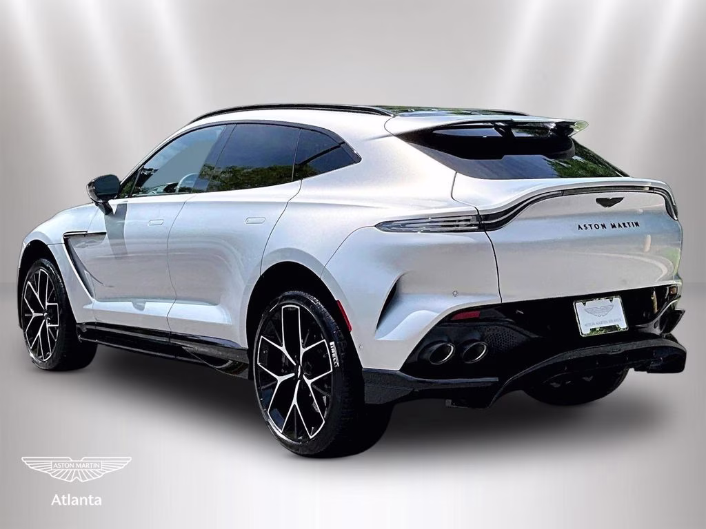 mph002_1104562956_sd7vujdw0ttv14867_2026_aston_martin_dbx_707_lightning_silver_3_111544_dd4cf83dad