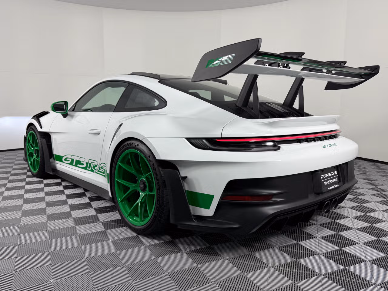 mph002_1318539597_1280_5f299d21c4