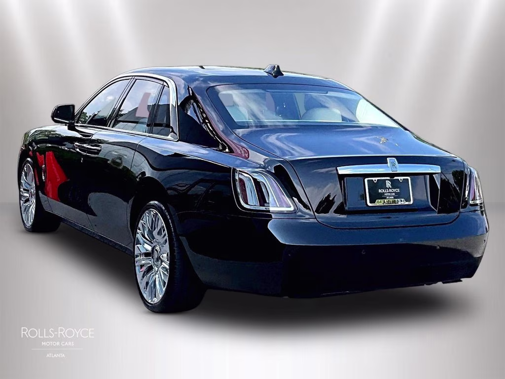 mph002_2261646290_sca23gz07vu236535_2027_rolls_royce_ghost_black_diamond_3_112746_3e24135a9f