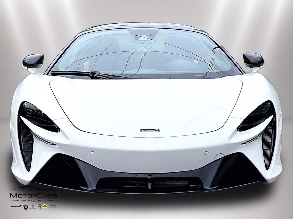 mph002_2385863747_sbm16beaxsw003091_2025_mclaren_artura_carbon_fiber_exterior_pack_white_3_112119_bb8fd39e0f