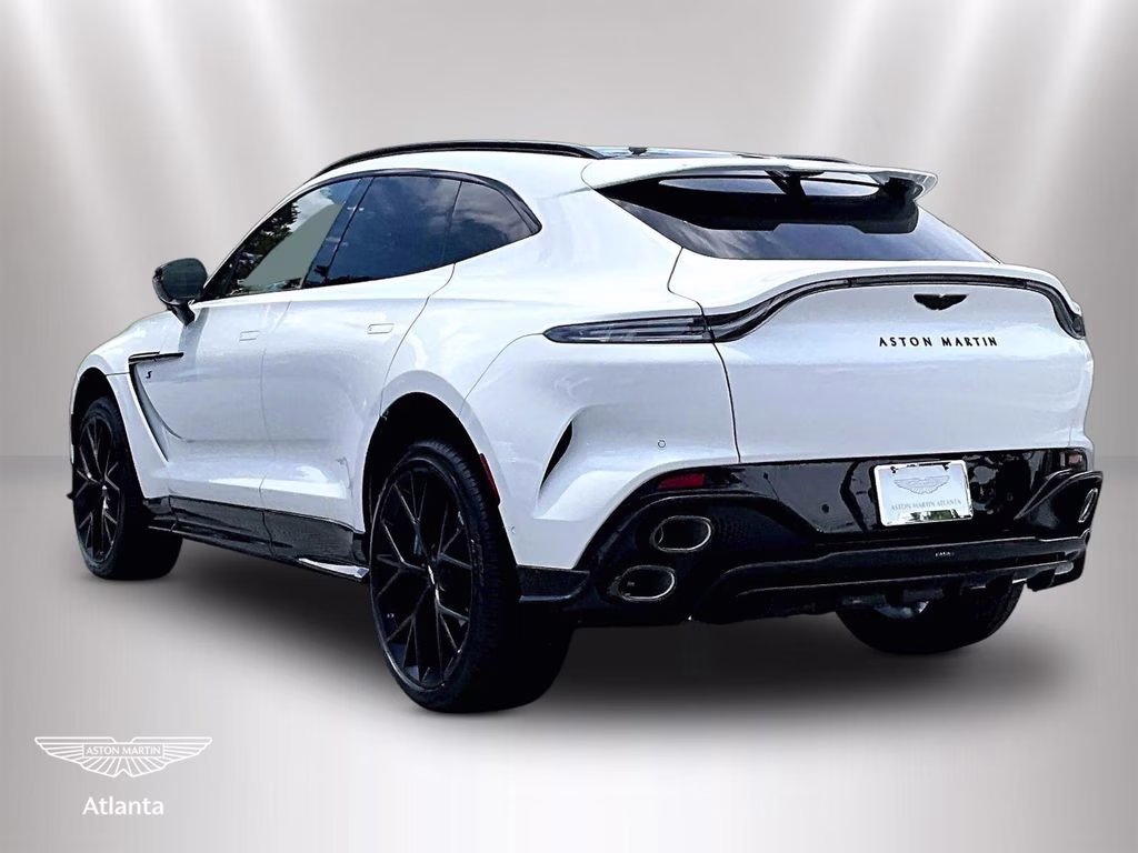 mph002_2533461336_sd7vujgw7ttv15073_2026_aston_martin_dbx_s_lunar_white_3_111766_06638355cb