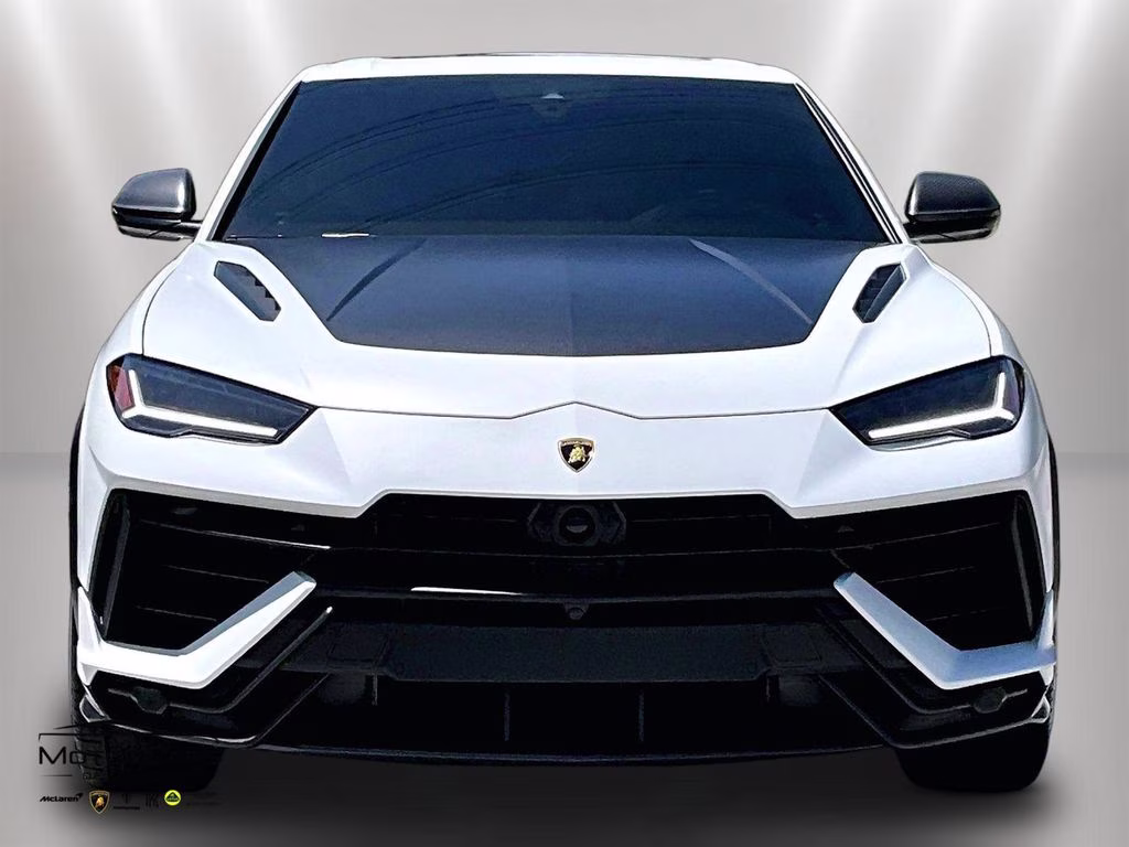 mph002_274621206_zpbuc3zl2rla29592_2024_lamborghini_urus_performante_bianco_phanes_matt_3_111513_9a2ea73c71