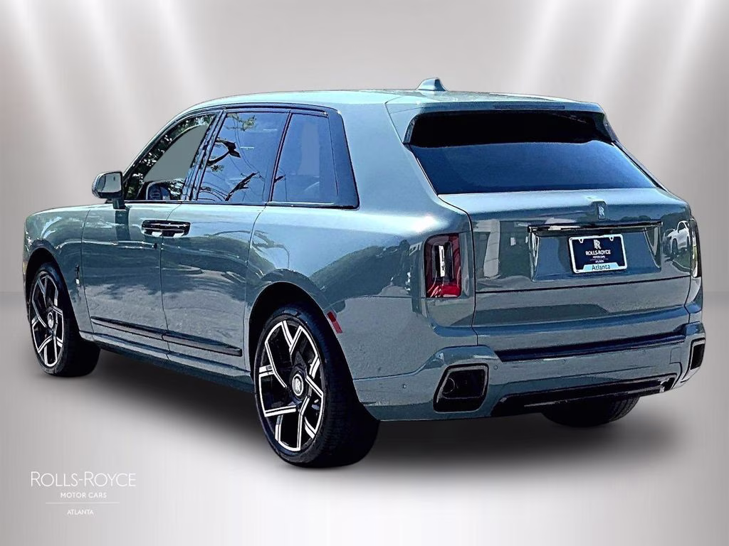 mph002_2913117460_sla33ha01vu236374_2027_rolls_royce_black_badge_cullinan_monteverde_3_111286_cf7ec3c1b8