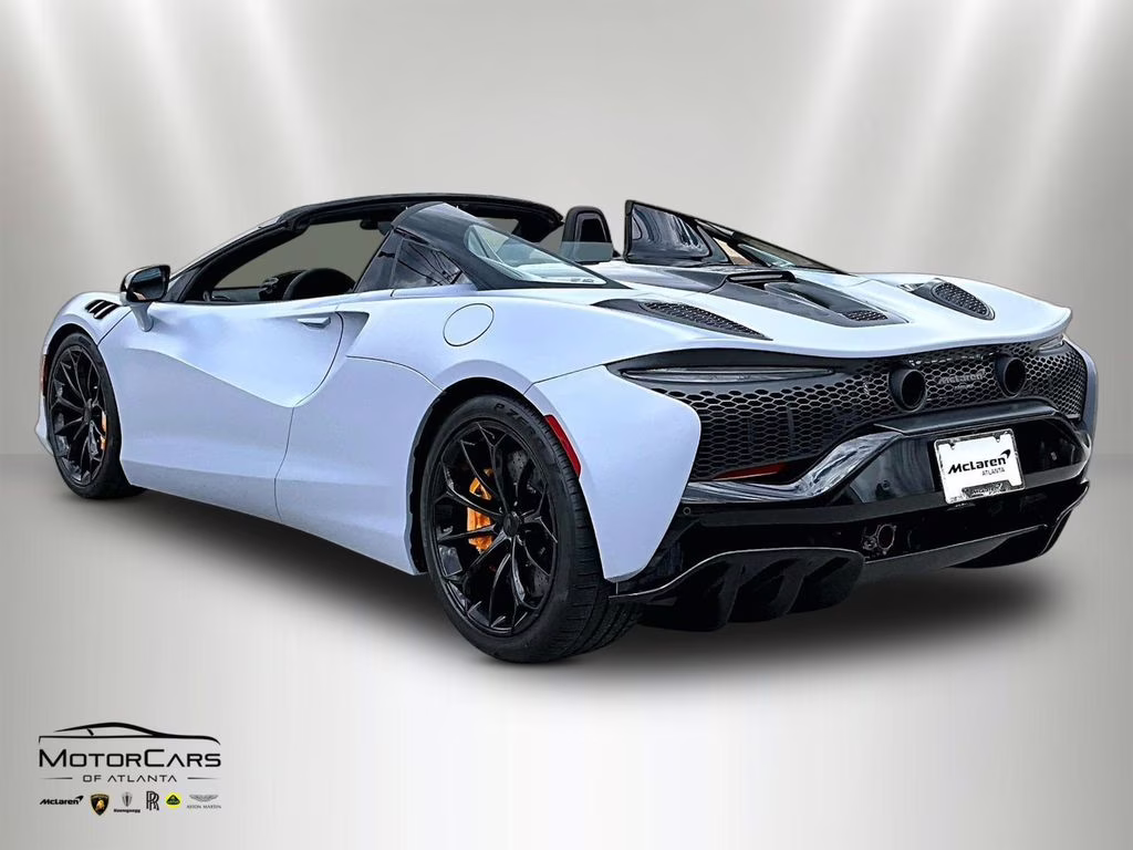 mph002_3086655102_sbm16beaxtw004095_2026_mclaren_artura_spider_ceramic_grey_3_109366_91a374fb2b