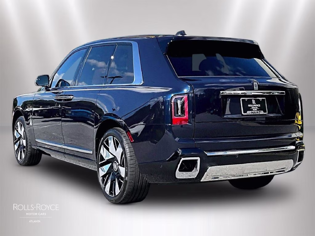 mph002_3317052314_sla23ha04vu236235_2027_rolls_royce_cullinan_midnight_sapphire_3_114598_58af7f1c66