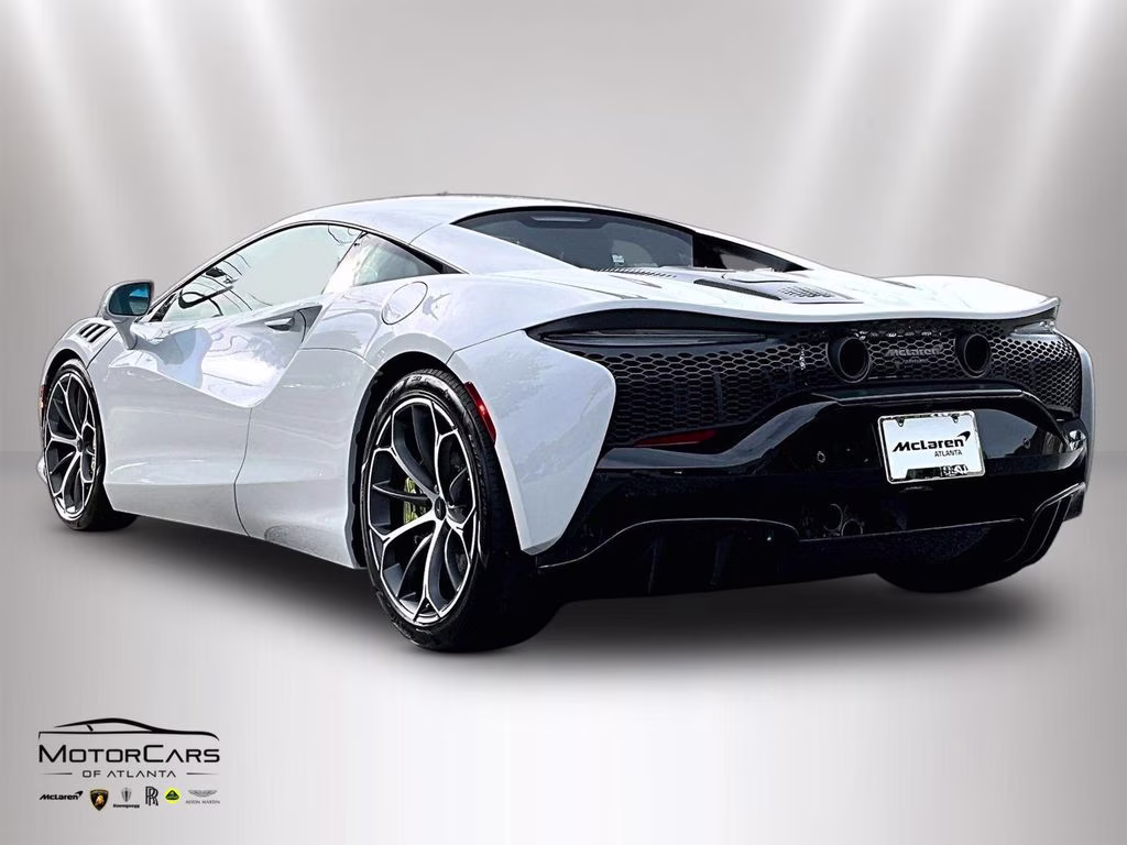mph002_333238275_sbm16aea7tw004663_2026_mclaren_artura_grey_3_111622_9b4c01a1f1