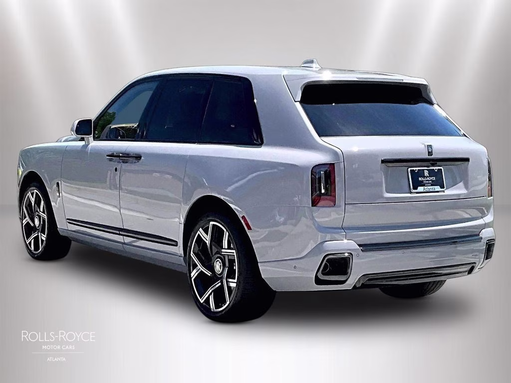mph002_3703049058_sla33ha02vu236755_2027_rolls_royce_black_badge_cullinan_tempest_grey_3_111513_fc96a07228