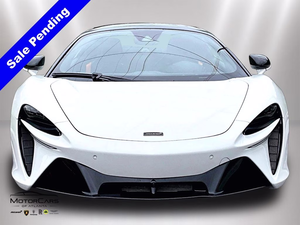 mph002_3972139571_sbm16beaxsw003091_2025_mclaren_artura_white_3_111783_63f13980c7