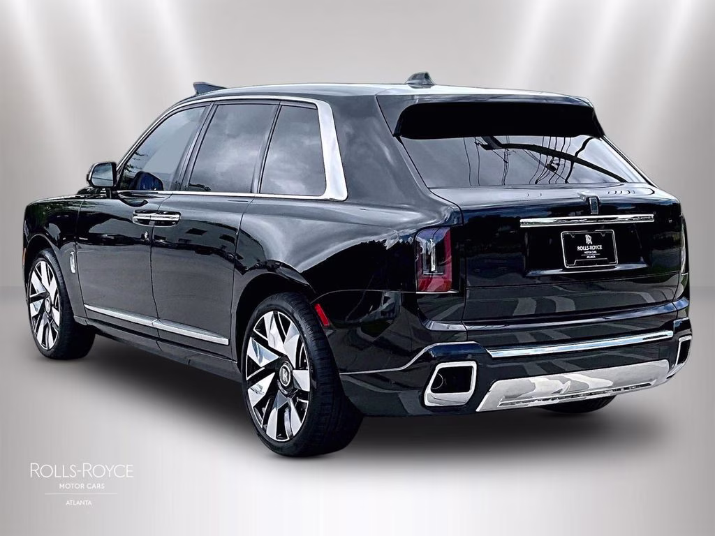 mph002_4069031828_sla23ha00vu236801_2027_rolls_royce_cullinan_black_diamond_3_111647_b127bcf61b