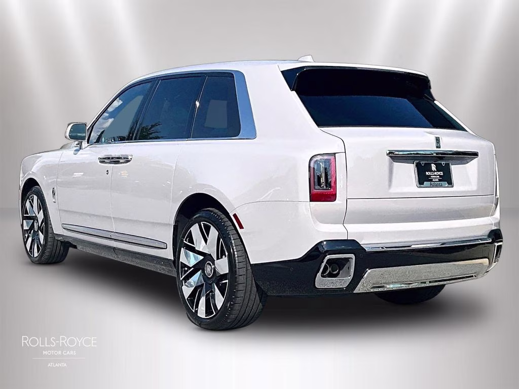 mph002_707354584_sla23ha02vu237416_2027_rolls_royce_cullinan_tempest_gray_3_113423_5f2b215a6f