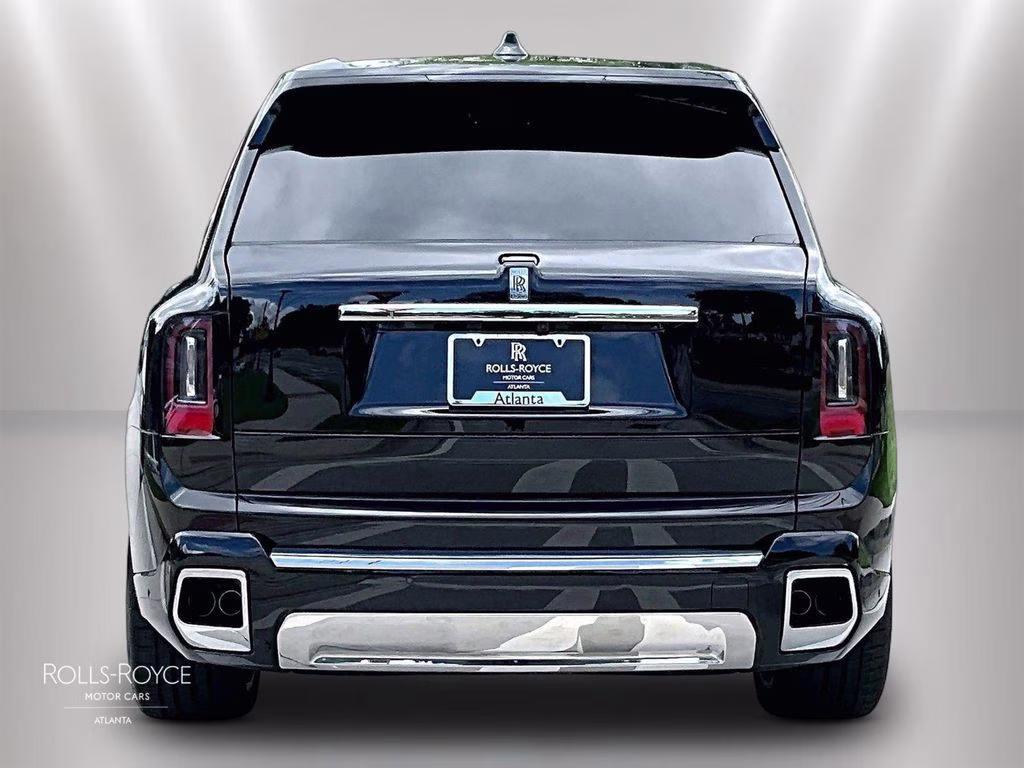 mph003_1180602000_sla23ha00vu236801_2027_rolls_royce_cullinan_black_diamond_4_111647_3655d9e113
