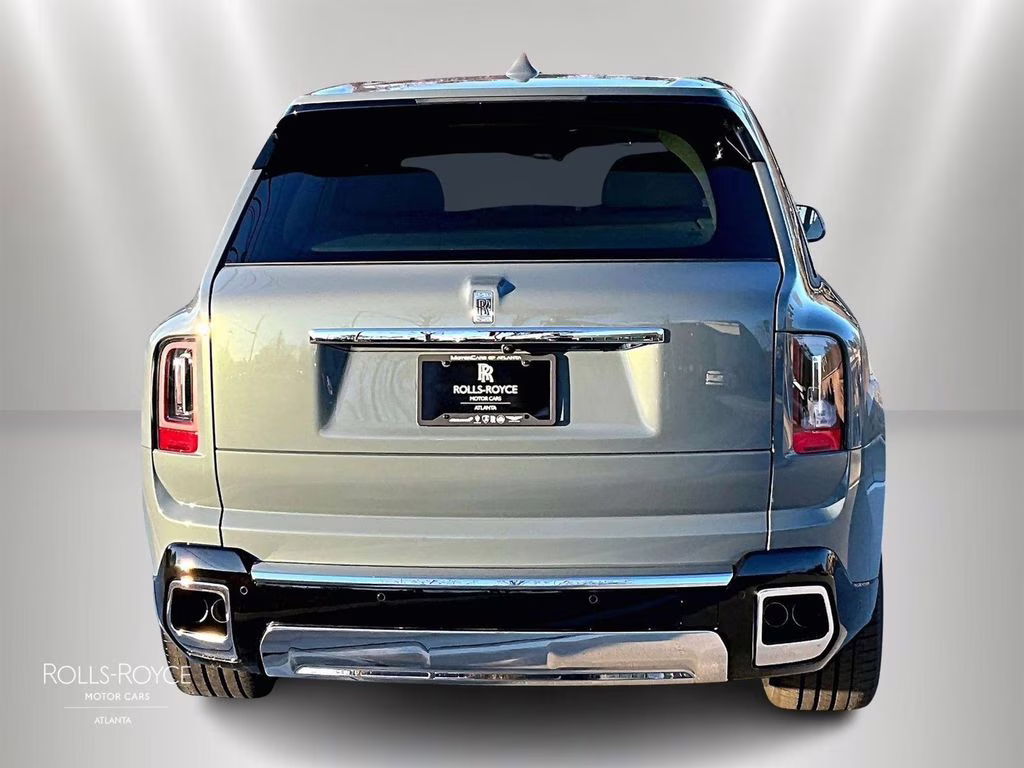 mph003_1276734814_sla13ha09tu234294_2026_rolls_royce_cullinan_monteverde_green_4_109367_db9cf3beb0