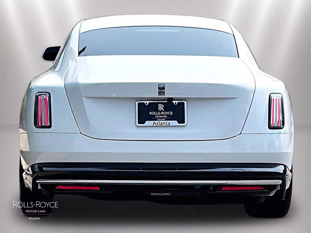 mph003_2294455115_scatk2c00su227738_2025_rolls_royce_spectre_arctic_white_4_112607_c7800f5b7d