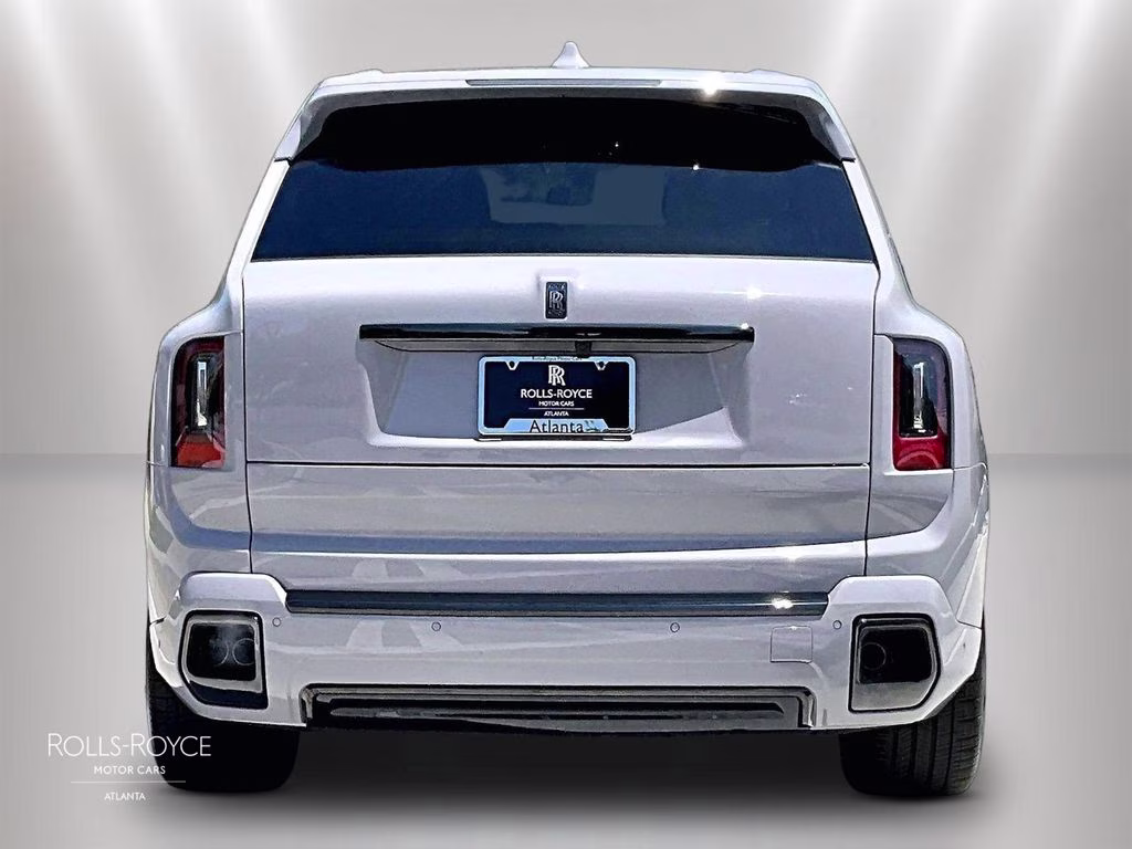 mph003_2592798509_sla33ha02vu236755_2027_rolls_royce_black_badge_cullinan_tempest_grey_4_111513_b060563f84