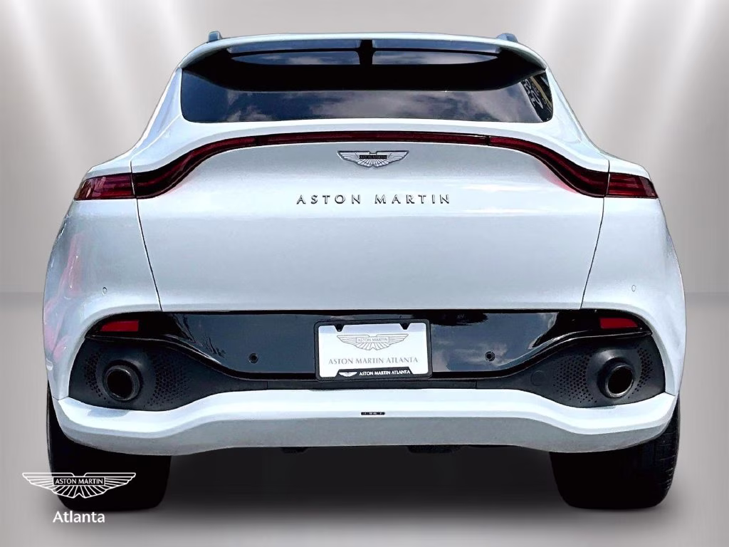 mph003_3155477550_sd7vujawxntv04922_2022_aston_martin_dbx_lunar_4_114502_671d618f67