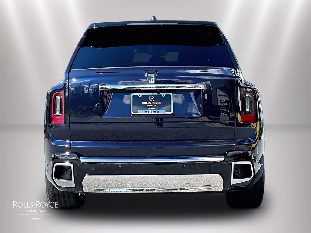 mph003_3262284094_sla23ha04vu236235_2027_rolls_royce_cullinan_midnight_sapphire_4_111757_e380c4be5a