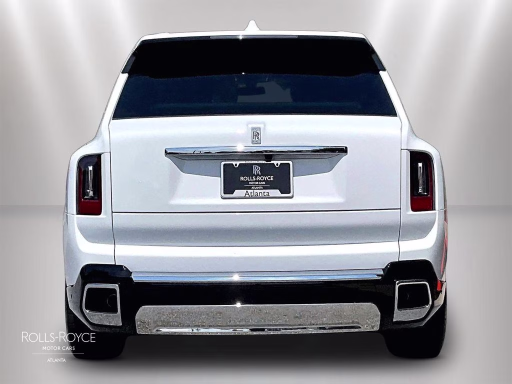 mph003_3715732413_sla13ha0xsu231936_2025_rolls_royce_cullinan_arctic_white_4_112966_806ae73891