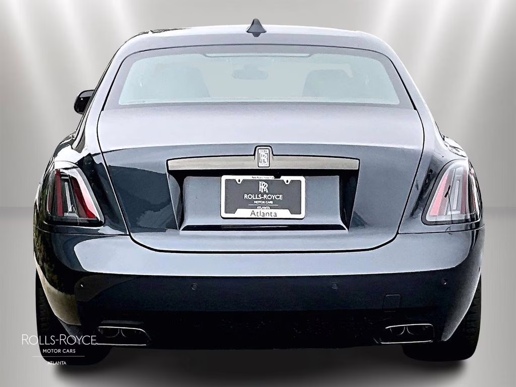 mph003_901888039_sca33gz02tu233625_2026_rolls_royce_ghost_black_badge_darkest_tungsten_4_109366_027a093584