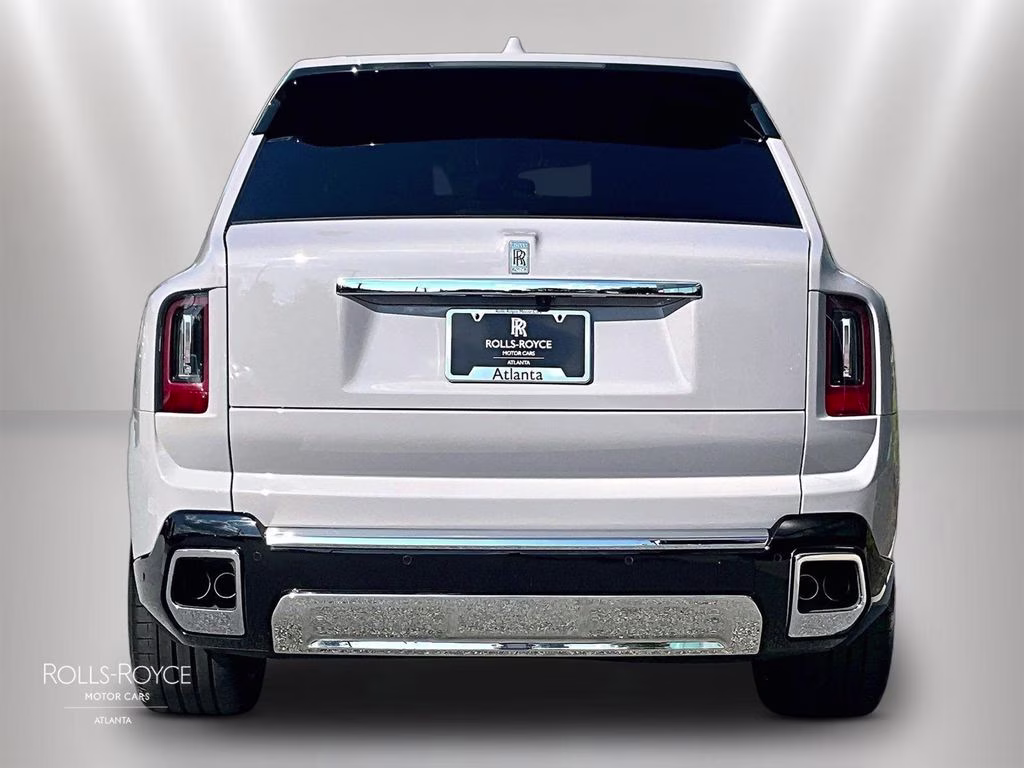 mph003_964555689_sla23ha02vu237416_2027_rolls_royce_cullinan_tempest_gray_4_113423_56f187d1f1