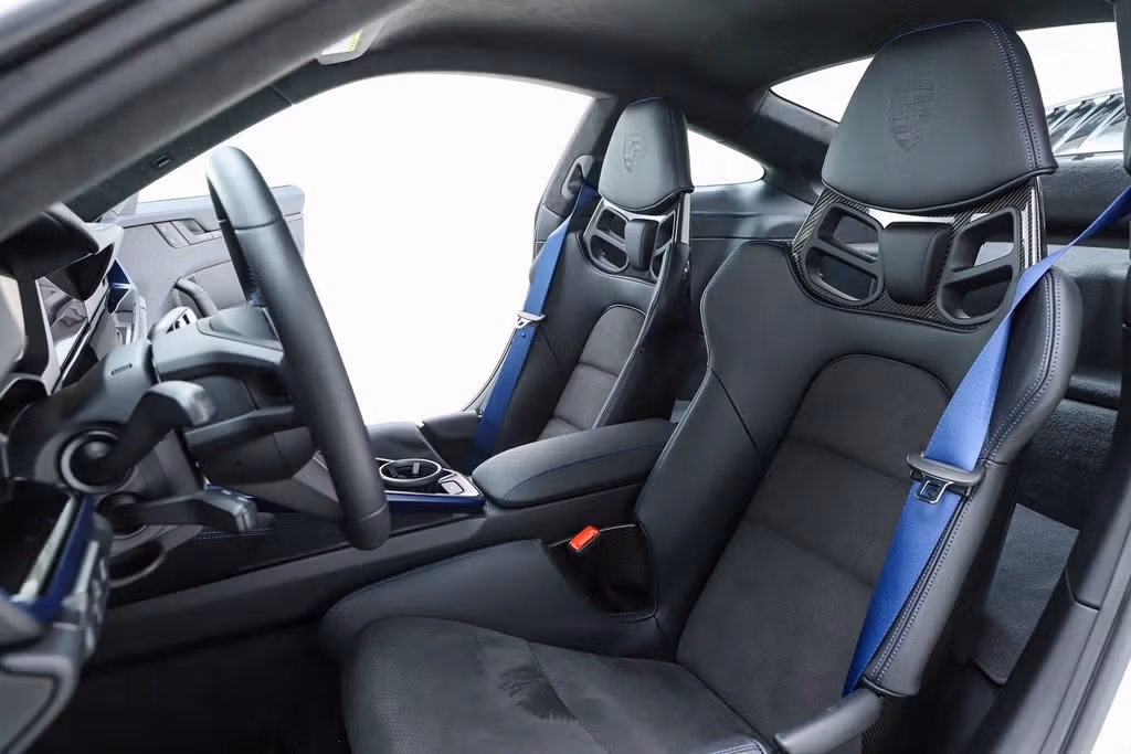 mph004_1167063652_1280_f051bb4530