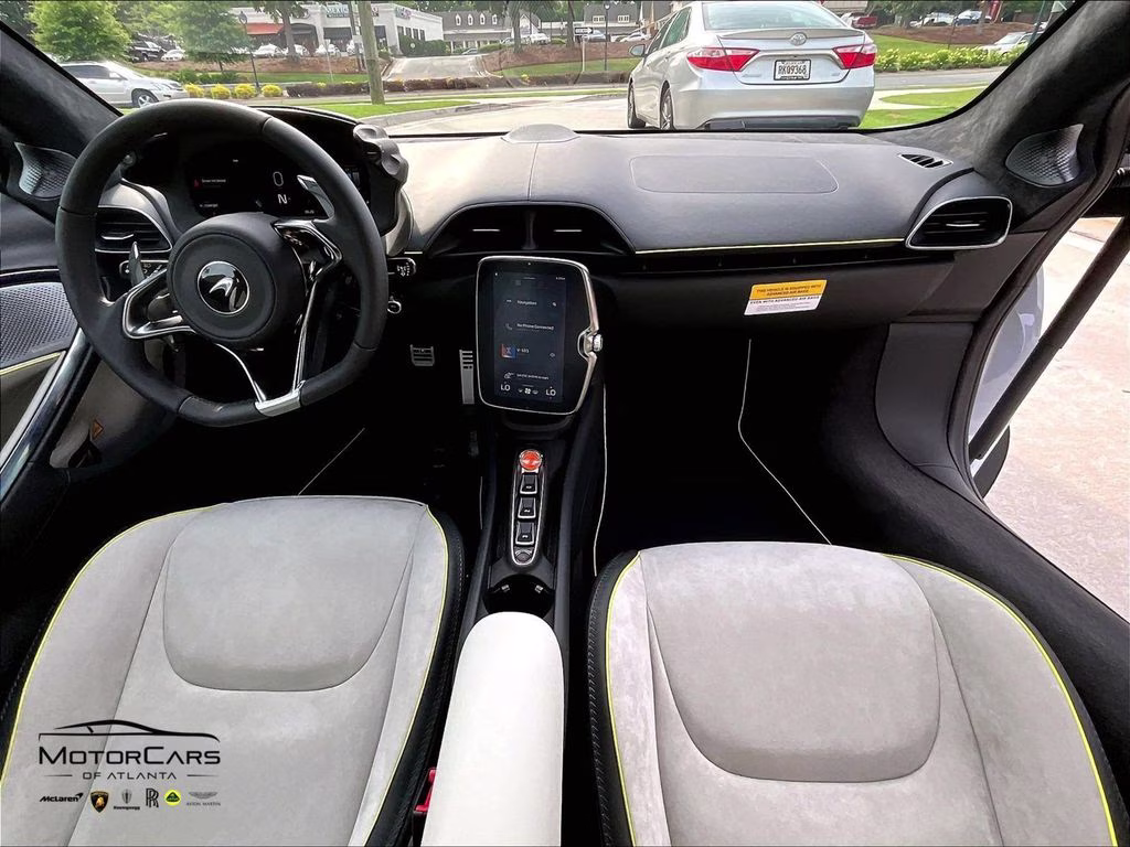 mph004_1299338755_sbm16aea7tw004663_2026_mclaren_artura_grey_5_111622_f3517a19e9