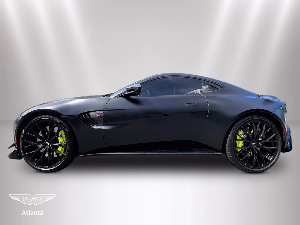 mph004_2099369569_scfsmgawxngn50203_2022_aston_martin_vantage_jet_black_5_114318_ae171d8d38