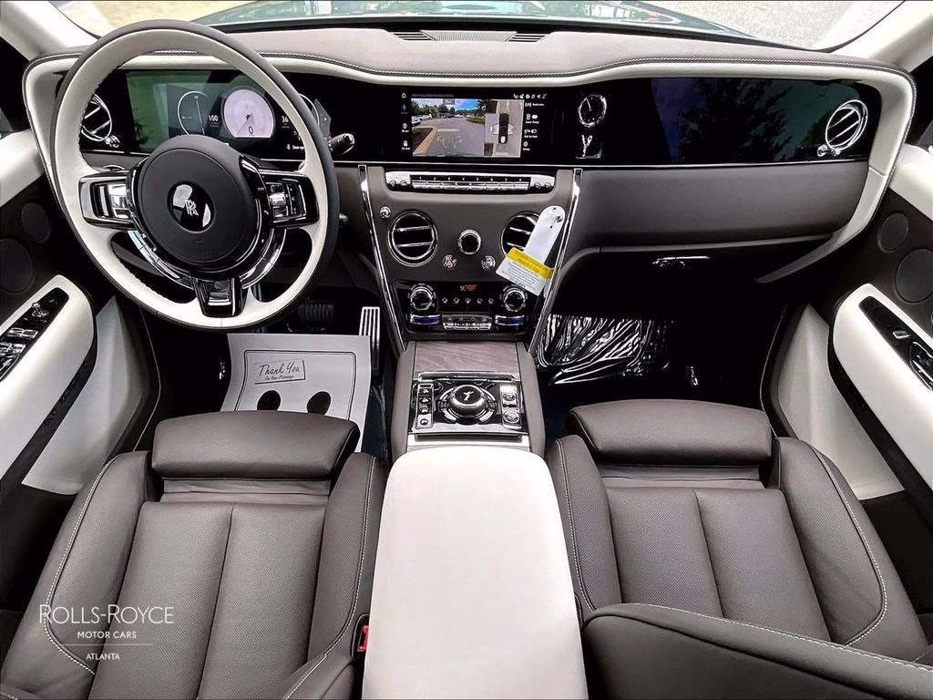 mph004_2271890221_sla23ha0xvu237132_2027_rolls_royce_cullinan_monteverde_5_112889_d17d52ae29
