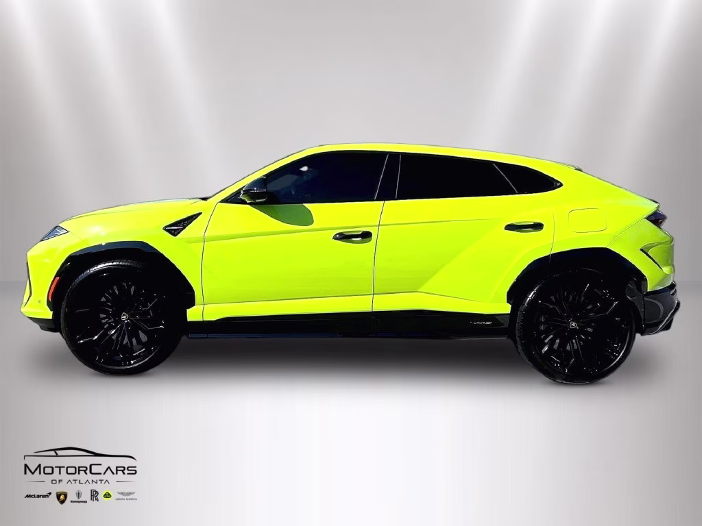 mph004_2660794825_zpbud6zl8sla39743_2025_lamborghini_urus_se_verde_scandal_5_113824_dc00578321