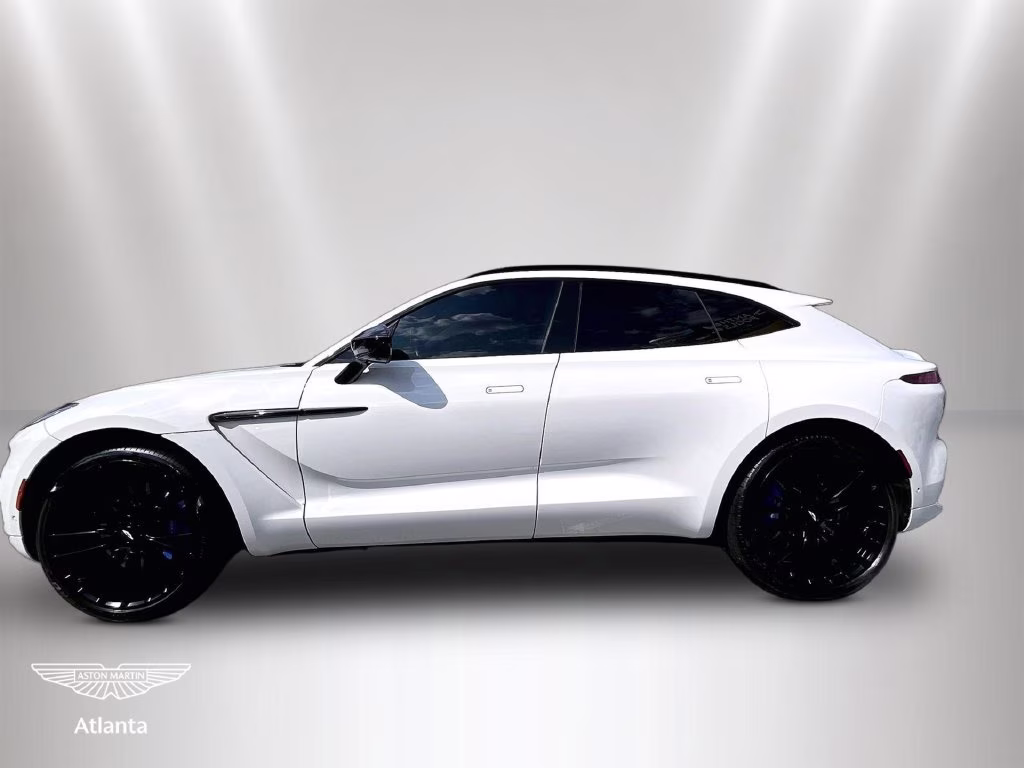 mph004_2952291640_sd7vujawxntv04922_2022_aston_martin_dbx_lunar_5_114502_fb95e9ef49