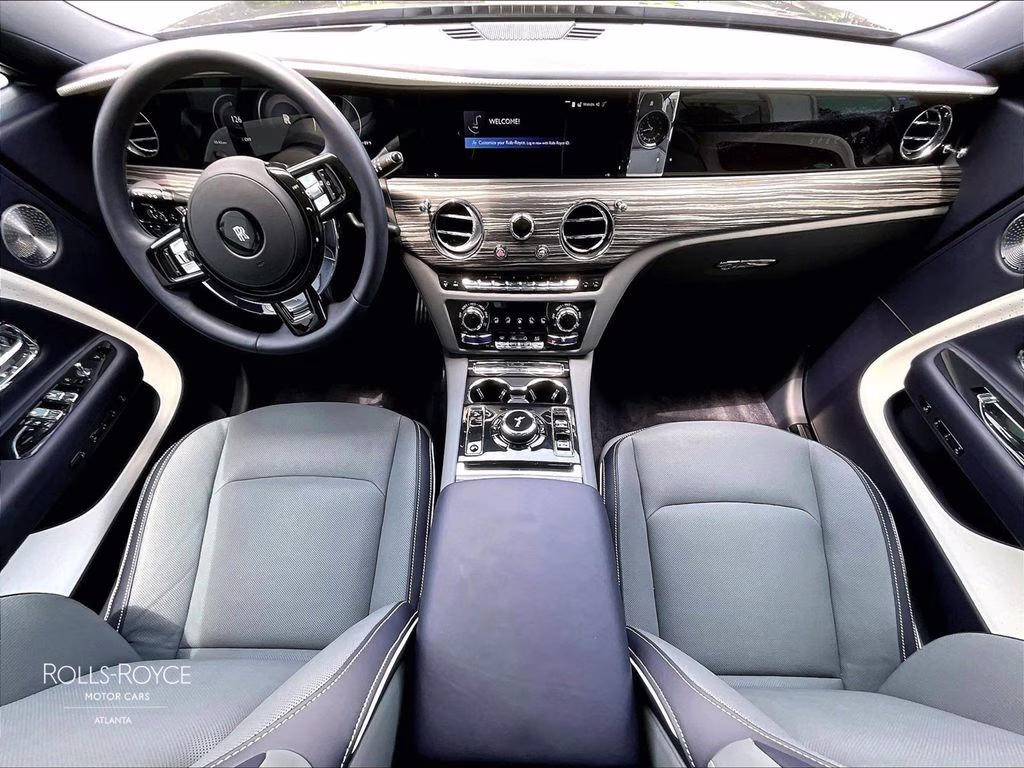 mph004_3020415495_scatk2c01tu232707_2026_rolls_royce_spectre_midnight_sapphire_5_112559_60c990ac4d