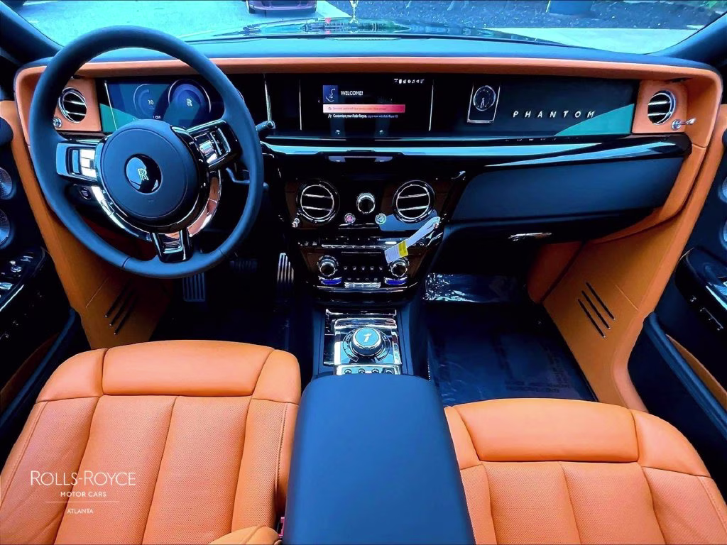 mph004_3043405633_sca23he02vu237670_2027_rolls_royce_phantom_black_diamond_5_114342_dc1e1d2680